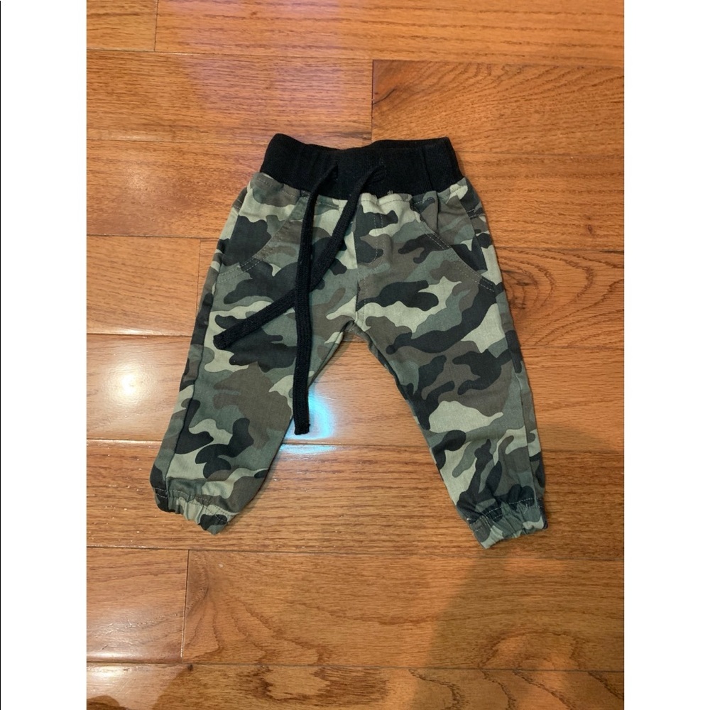 Little Bipsy Camo Cargo Pants | 0-3 month